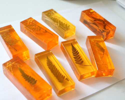 ☆ht☆美品！琥珀の置物 アンバー 琥珀 ペンダント [T746-2487]