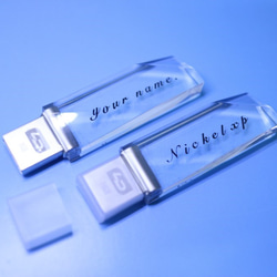 【名入れオーダー】透明USBメモリ (8GB) 1枚目の画像