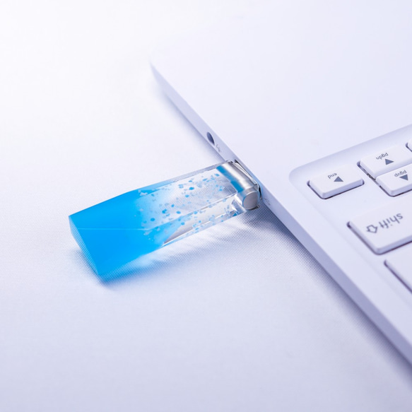 蓄光透明USBメモリVol.2【Midnight Ocean】(64,128GB) 4枚目の画像