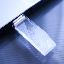 冬の透明USBメモリ【Snow Showers】(16GB) 3枚目の画像