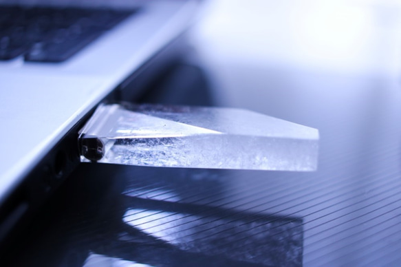 雪の透明USBメモリ【Snow Showers】(32,64GB) 7枚目の画像