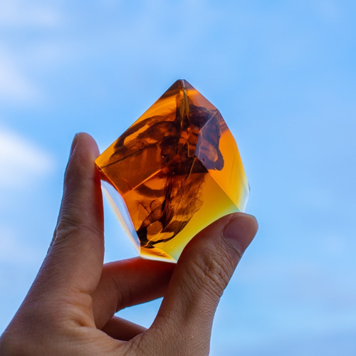 人工琥珀【鳥の羽Ver】artificial amber 立体・オブジェ ニケル