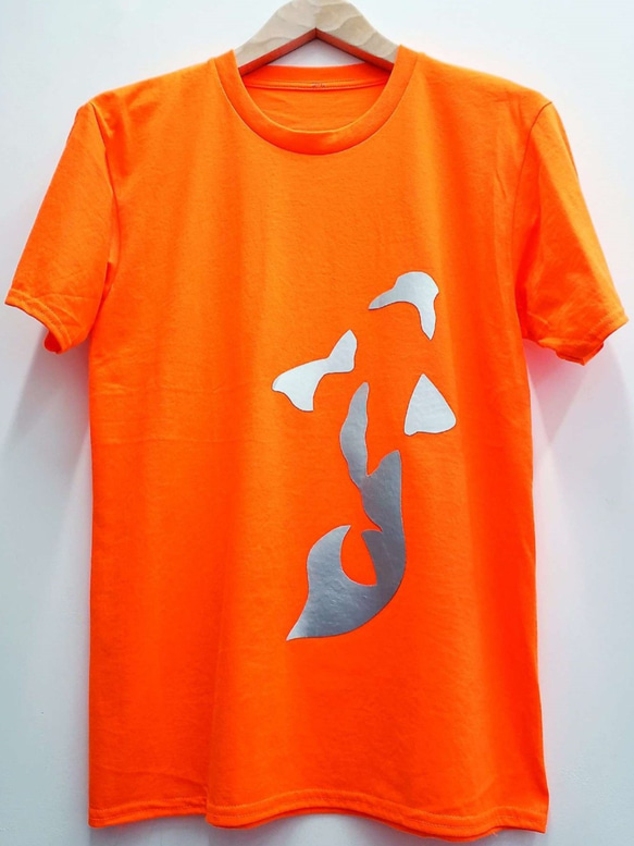 シルバーフェイクレザーアニマル007鯉柄蛍光オレンジTシャツ T