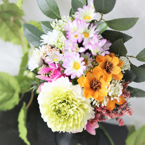 新作 仏花 一対タイプ 存在感のあるクリーン系のダリアと菊とあねもね