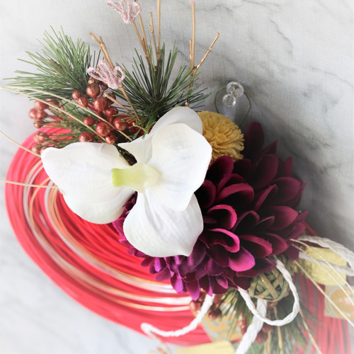 再販 お正月飾り しめ縄 しめ飾り ラタン紅 紫色のダリアと胡蝶