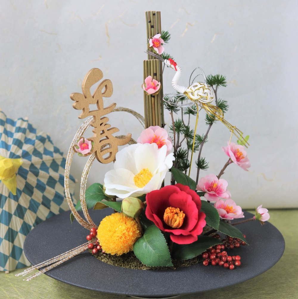 人気のお正月飾り　レッド系　存在感のあるLLサイズ【麗春】椿と桃の花アレンジ　お正月ギフト