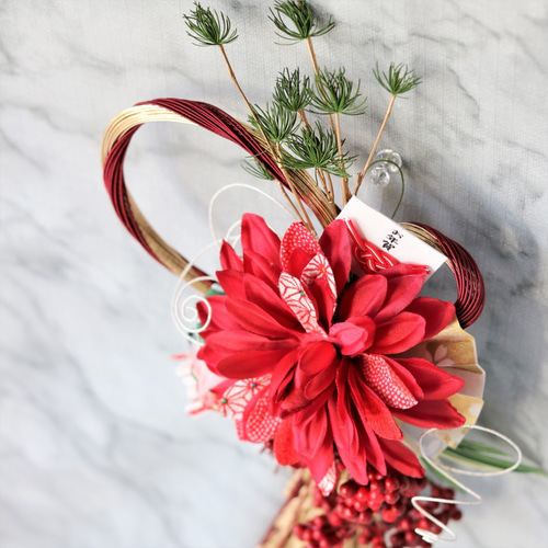 お正月飾り レッドとゴールドの水引飾り しめ飾り ちりめんのお花と