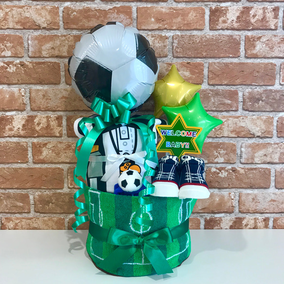 サッカーグッズ付き オムツケーキ ☆ 出産祝い 1枚目の画像