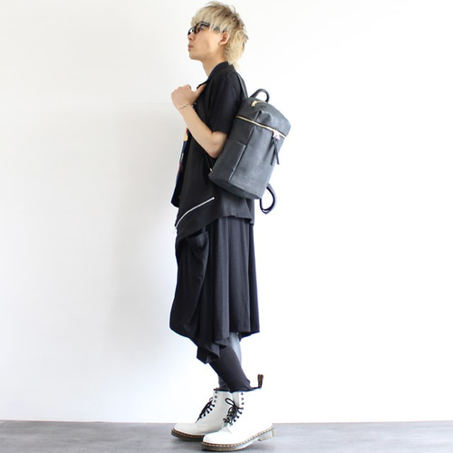 極美品 ARTISAN&ARTIST リュック レザー プロフェッショナル 極美品 ARTISAN&ARTIST リュック レザー プロフェッショナル