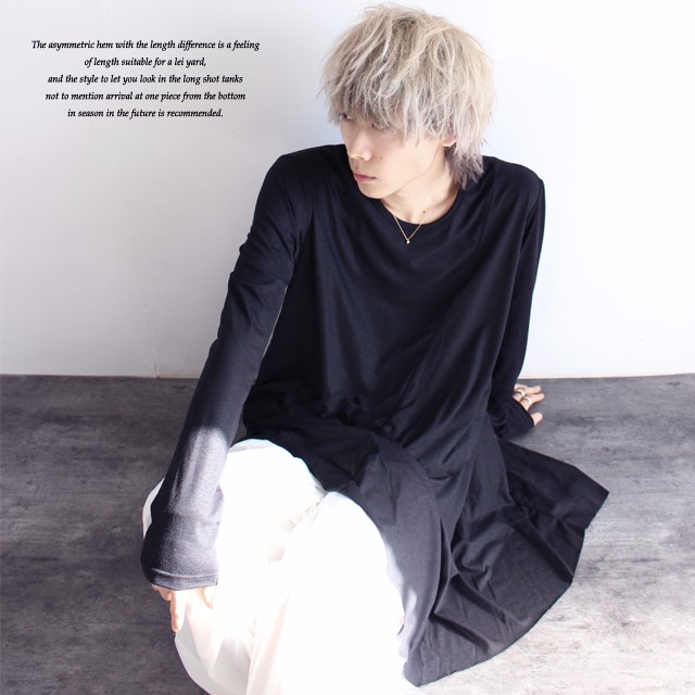 ランダム切り替えフェイクレイヤードアシメカットソー