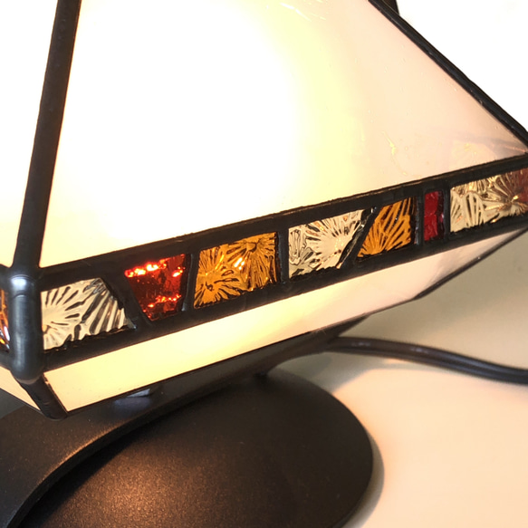 ステンドグラスランプ 