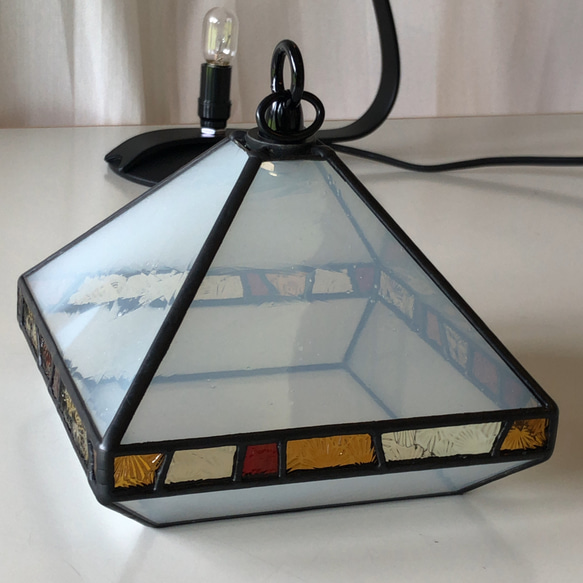 ステンドグラスランプ 