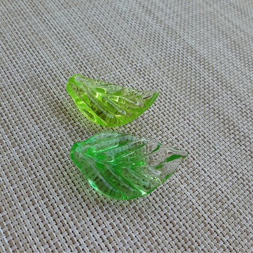 葉っぱの箸置き 5個セット ガラス 緑 新緑 爽やか その他