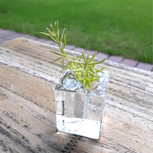 るんさんご予約】ロックアイスみたいな一輪挿し ガラス 氷 透明