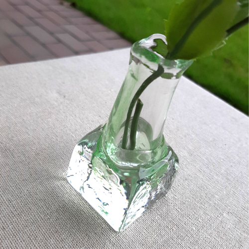 キューブ 一輪挿し 緑 吹きガラス 一輪挿し・花瓶・花器 ガラス キューブ 一輪挿し 緑 吹きガラス 一輪挿し・花瓶・花器 ガラス