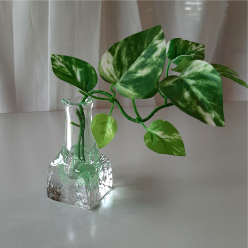 キューブ 一輪挿し 緑 吹きガラス 一輪挿し・花瓶・花器 ガラス キューブ 一輪挿し 緑 吹きガラス 一輪挿し・花瓶・花器 ガラス