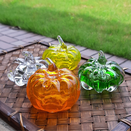 手造りのガラス かぼちゃの