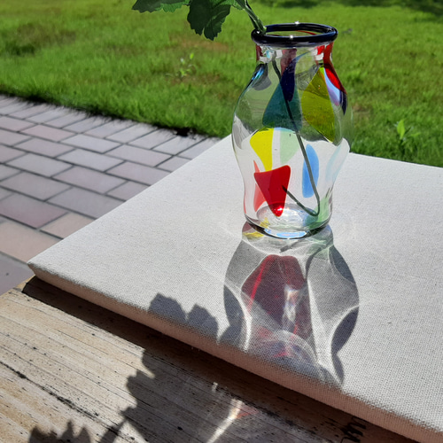 カラフル レトロポップな花瓶 吹きガラス 一点物 一輪挿し・花瓶・花器