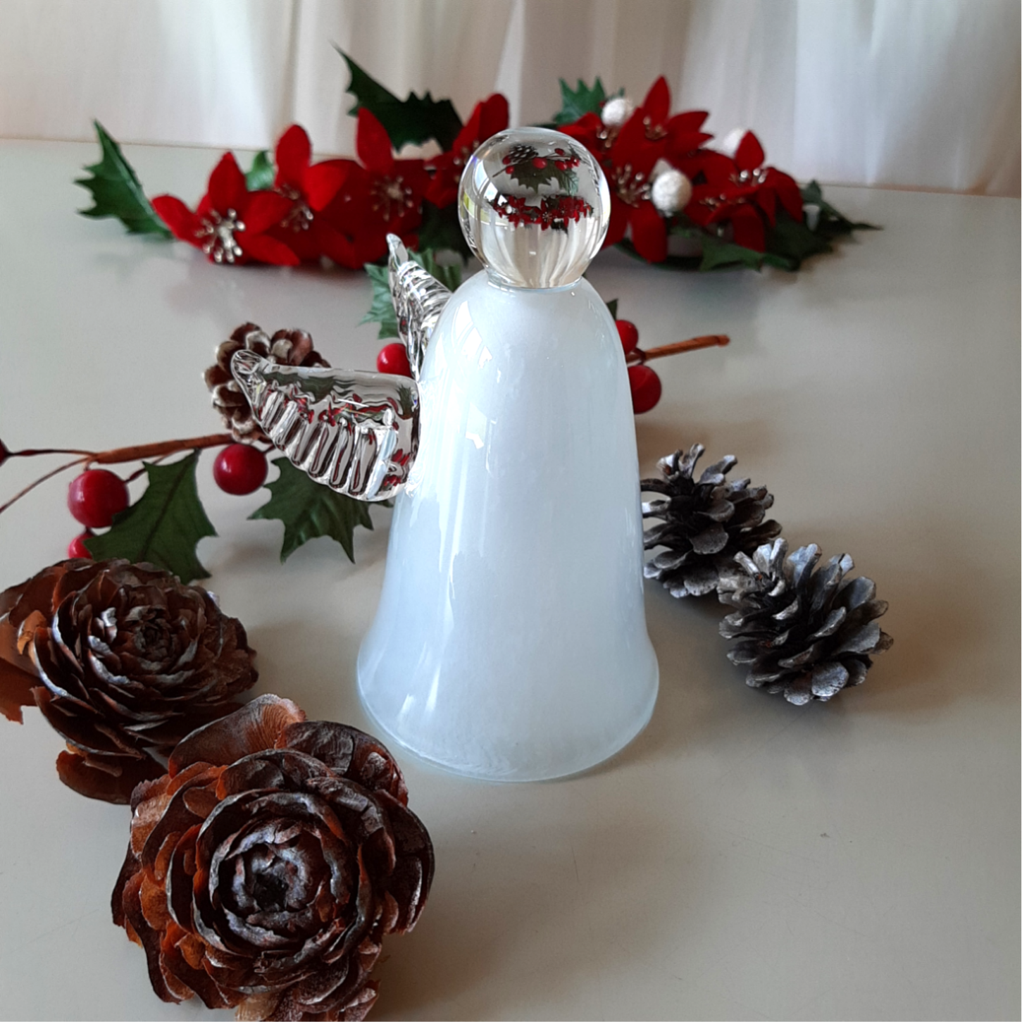 ガラスの天使　白　電池式ティーキャンドル付き　クリスマス