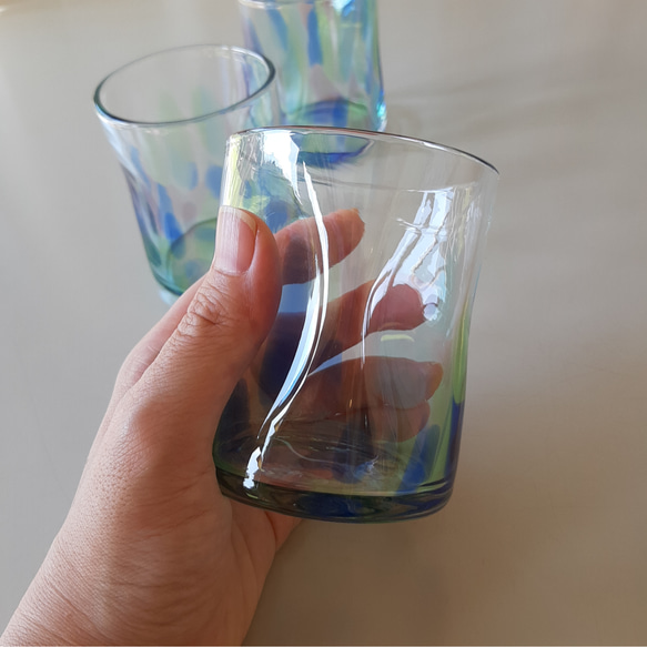 ふにゃコップ　ブルー系マルチカラー　吹きガラス 5枚目の画像