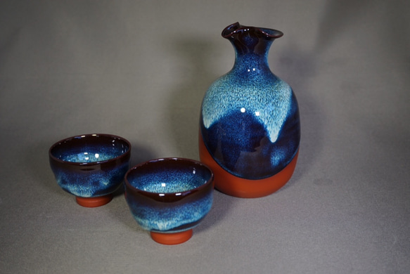 【人間国宝】五代　伊藤赤水　佐渡　無名異陶　赤水窯　徳利・お猪口セット 人間国宝】五代 伊藤赤水 佐渡 無名異陶 赤水窯 徳利・お猪口セット