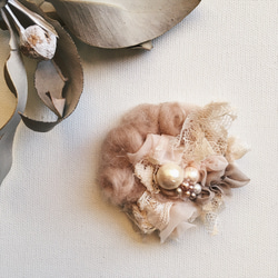 胸花[pinkbeige拼貼]頭髮橡膠·瓦萊塔多變 第5張的照片
