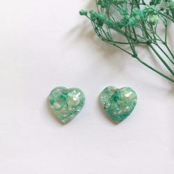 緑の花ゼリー真珠のイヤリング 2枚目の画像