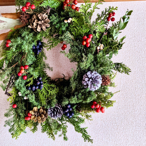 大きなクリスマスリース＊コニファーとスギとシャリンバイで作った