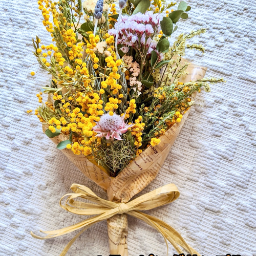 レモンユーカリ香るケイトウやスターチスのスワッグ①