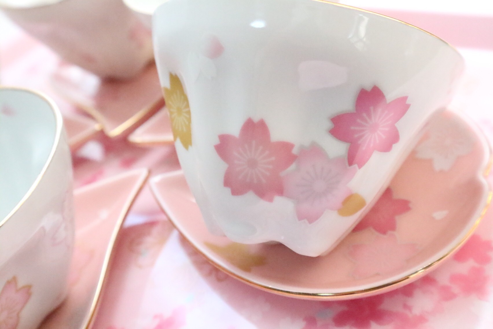 桜満開♡さくらが浮き出るお湯のみ4客セット