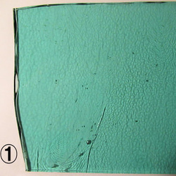 ブルズアイ　フュージング用板ガラス197　グリーン系・クリア　2種2枚 3枚目の画像
