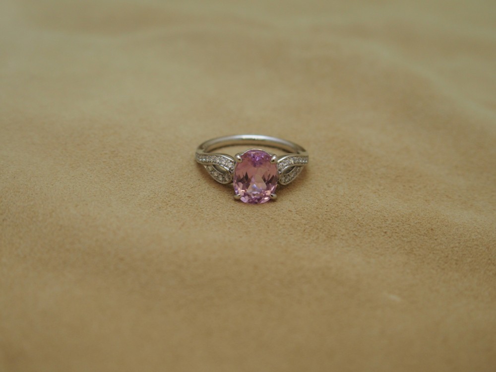 クンツァイト リボン デザインリング(o/v)