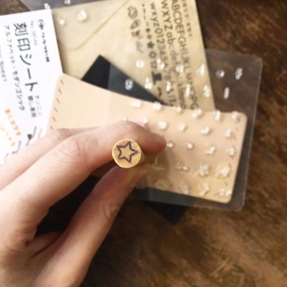 Craftsha日本製透明片仮名+數字+圖案壓印套裝 字母模具 壓字 皮革刻字 壓印 個人化 皮革DIY 日文 片假名 第4張的照片