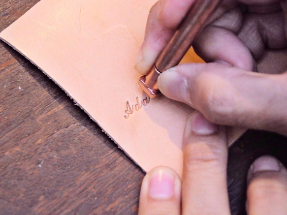[クラシックファスナー財布 - ワックスをこする青]良い縫製革素材のパッケージ自由レタリングのカップルの手のバッグギフト財布カジ 9枚目の画像