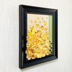 天然石 シトリンと黄色の花びらのユニークなコラージュ・ミニアート お部屋の飾りに♪贈り物に♪clm002 5枚目の画像