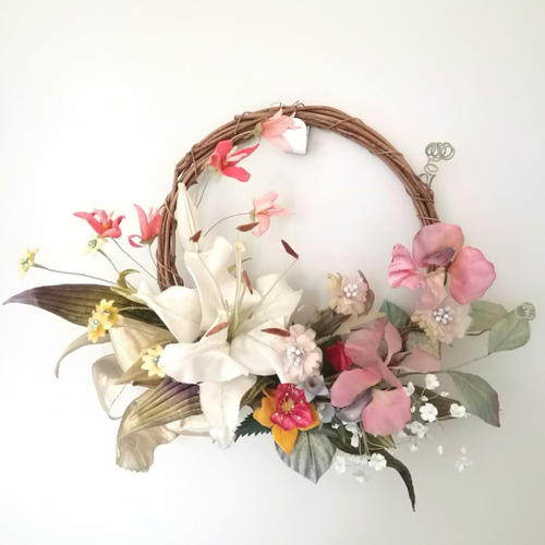 布花作品♡カラーカサブランカリース 染め布花＊アンティーク・カサブランカのリース海外不可 アート