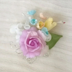 #染め布花　薔薇と小花のコサージュ 4枚目の画像