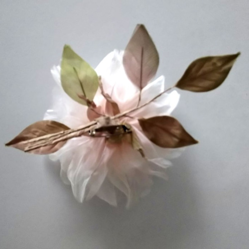 手染め】シルクオーガンジー 染花コサージュハンドメイド - メルカリ