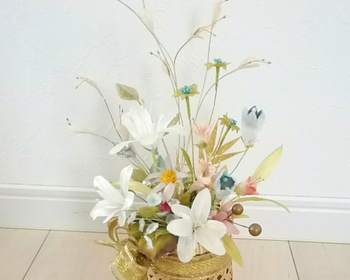 本日までお値下げ　フランスアンティーク　小さなお花のリボン付き花冠　布花　① フランスアンティーク 小さなお花のリボン付き花冠 布花 ①