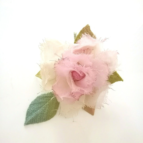 手染め】シルクオーガンジー 染花コサージュハンドメイド - メルカリ