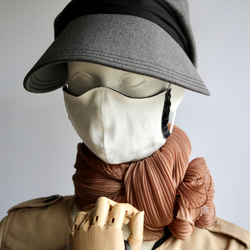 マスクコーデ　リバーシブルで使えて洗える立体マスクとスマホポーチのセット 4枚目の画像