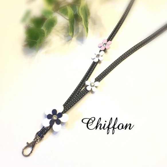 レザー調 ネックストラップ キラキラフラワー / ブラックw 携帯