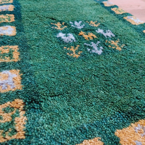 大特価40％OFF】ペルシャ絨毯　ギャッベ　ミニランナー　116×40　緑　タイル 5枚目の画像