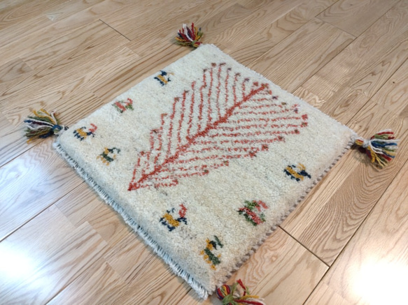 ペルシャ絨毯　ギャッベ　ミニマット　アイボリー　41×41 8枚目の画像