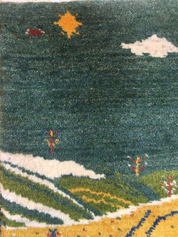 ペルシャ　ギャッベ　玄関マット40×60 緑　太陽　綿雲　山肌 5枚目の画像