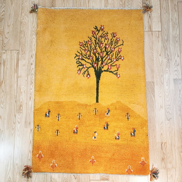 【送料無料】ペルシャ絨毯　ギャッベ　イエロー 　ザクロの木　風景　118x80cm 3枚目の画像