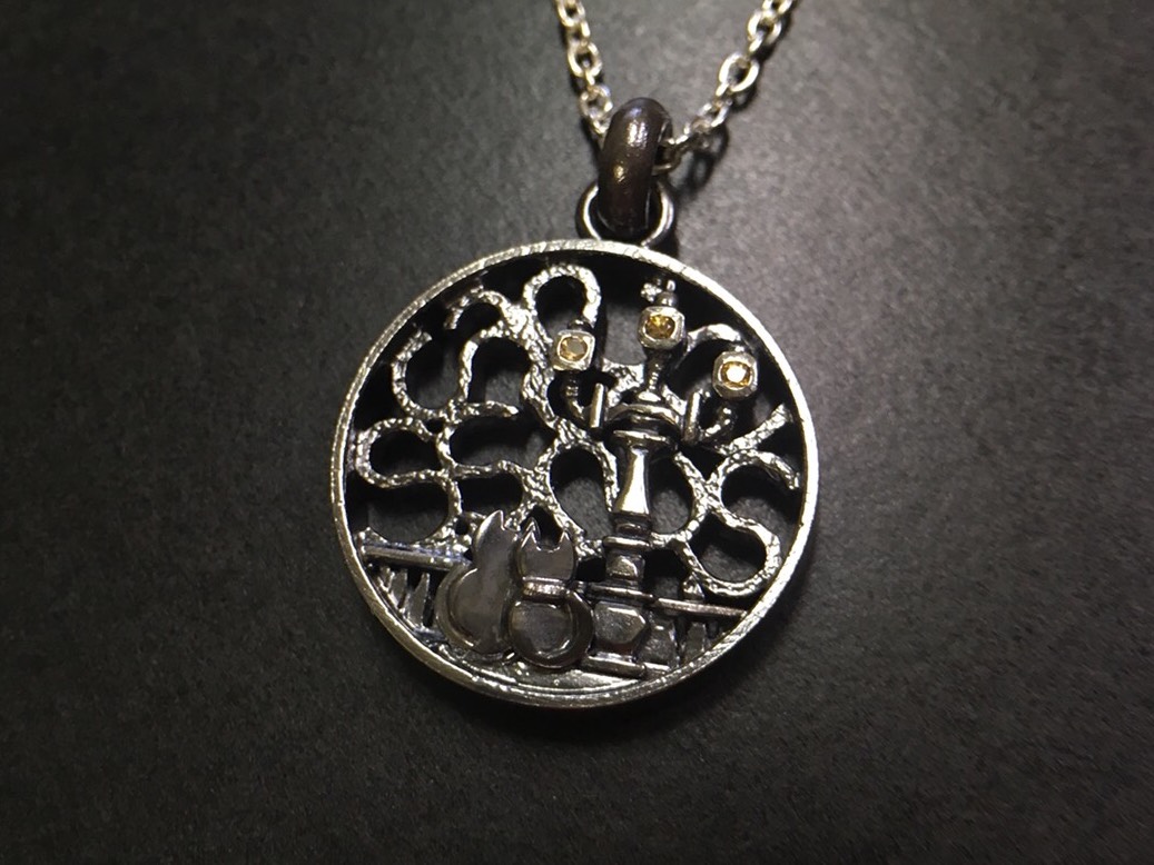 “ パリの恋人達 ”シルバーペンダント１ Lovers at Alexandre 3 bridge in Paris