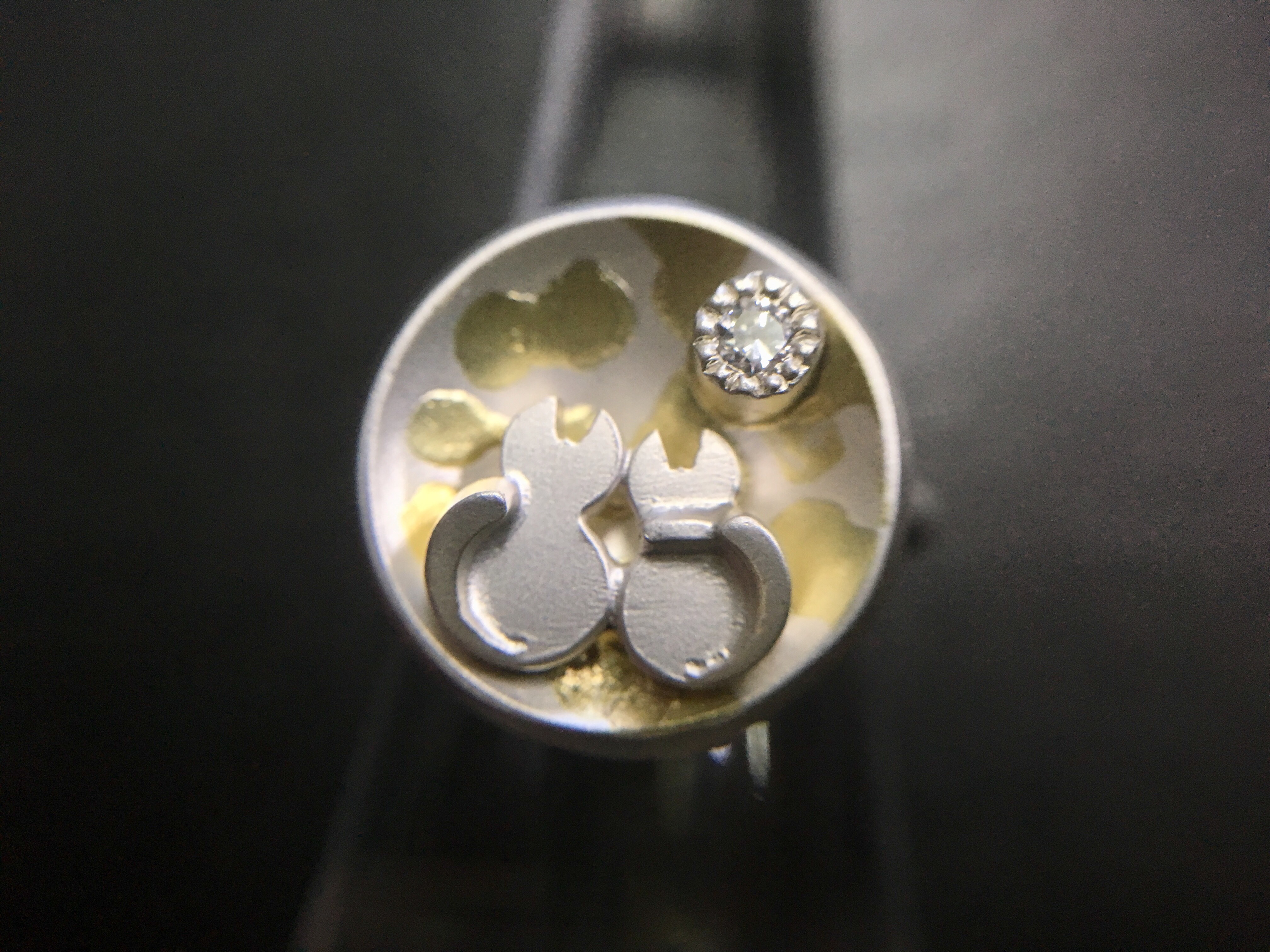 猫とダイヤモンドのシルバーＫ１８リング２