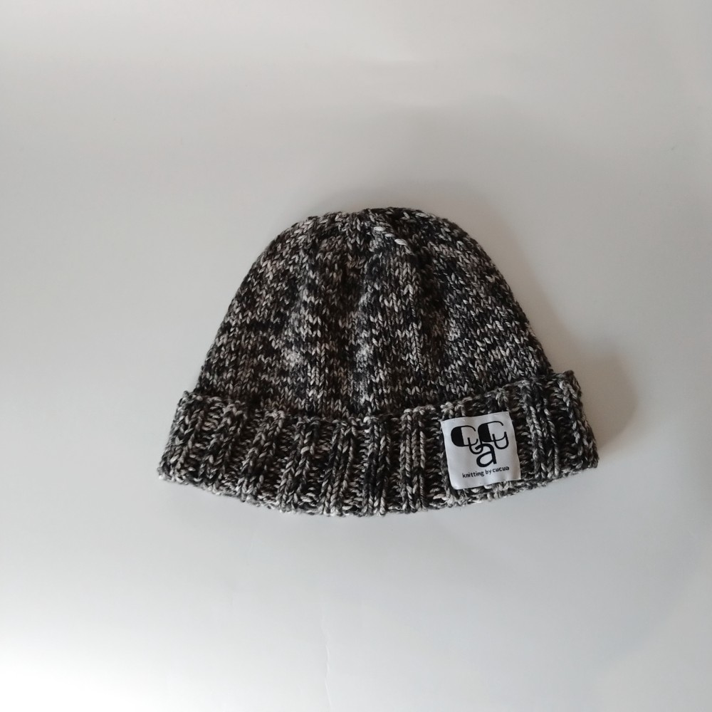 デニム糸のニット帽（黒＆白）