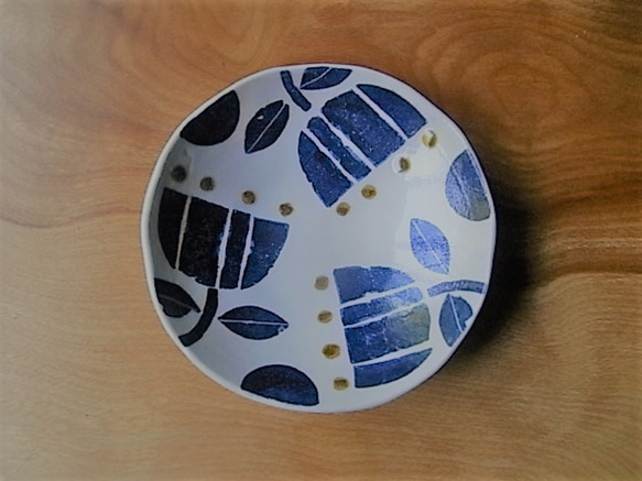 丸い小皿 1枚目の画像